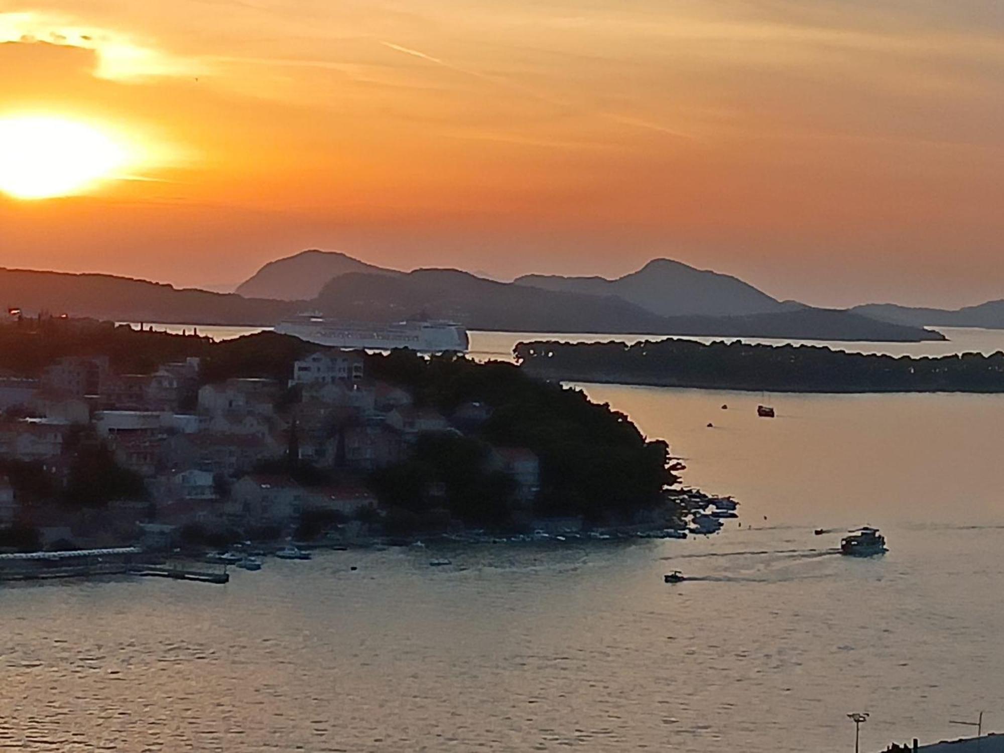 Rooms Anela With Large Common Tarrace And Beautiful Sea View Dubrovnik Dış mekan fotoğraf